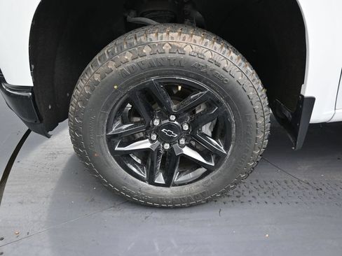 Used 2022 Chevrolet Silverado 1500 LT Trail Boss w/ Safety Package AWD/4WD image 10