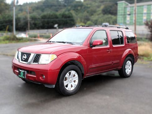 Used 2006 Nissan Pathfinder LE w/ (U01) LE Navigation Pkg image 3