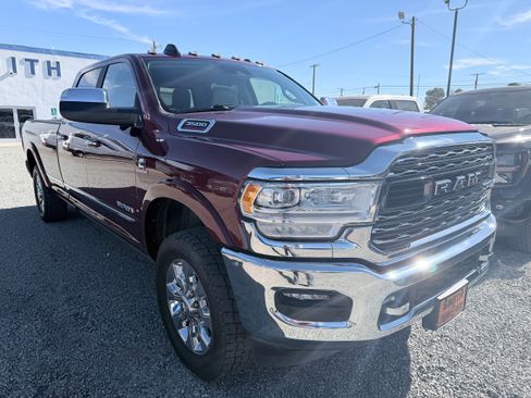 Used 2022 RAM 3500 Limited image 3