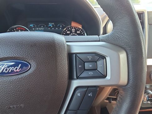 Used 2019 Ford F150 King Ranch w/ Equipment Group 601A Luxury AWD/4WD image 17