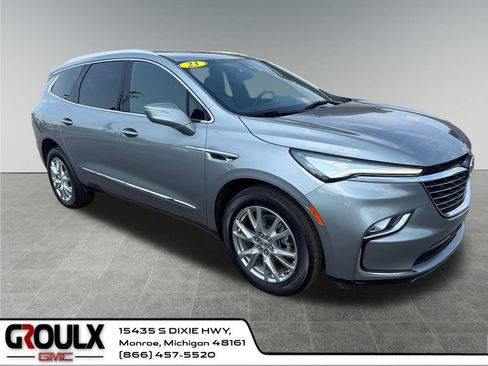 Used 2023 Buick Enclave Essence w/ Sport Touring Edition AWD/4WD image 8