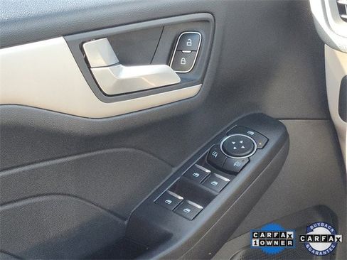 Certified 2021 Ford Escape SE image 11