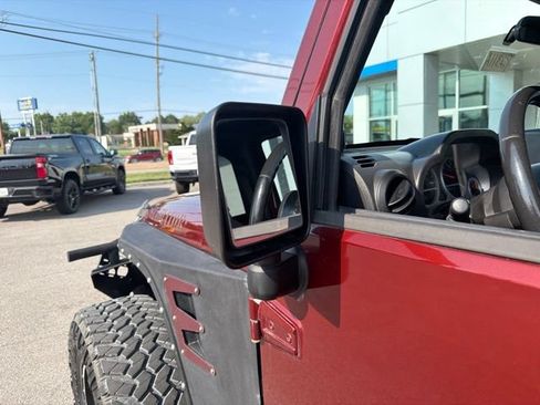 Used 2007 Jeep Wrangler Unlimited Sahara w/ Trailer Tow Group AWD/4WD image 38