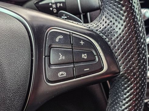 Used 2019 Mercedes-Benz GLC 300 GLC 300 image 21