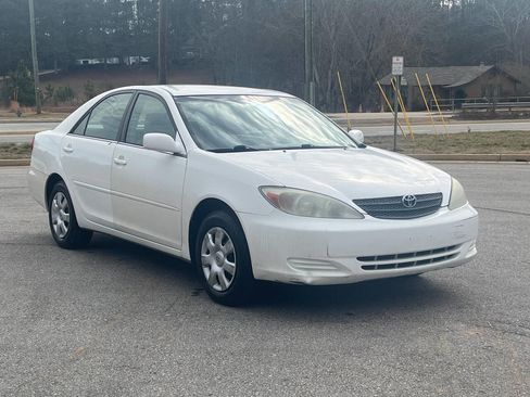 Used 2004 Toyota Camry LE image 10