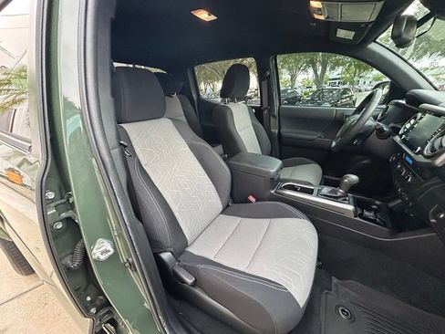 Used 2022 Toyota Tacoma TRD Sport RWD image 31