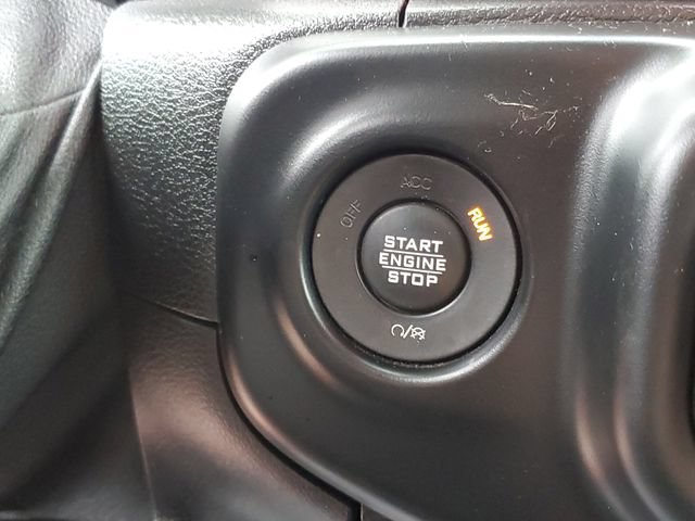 Used 2020 Jeep Wrangler Unlimited Sahara w/ LED Lighting Group AWD/4WD image 15