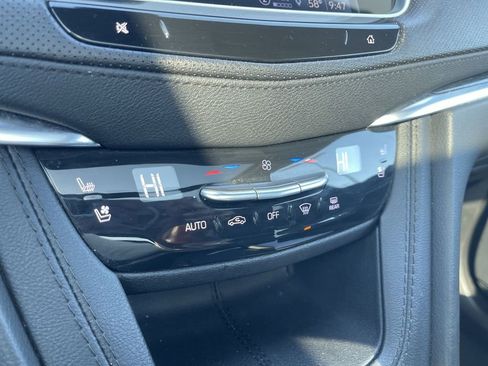 Used 2024 Cadillac XT5 Premium Luxury AWD/4WD image 18