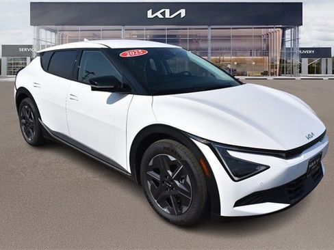New 2025 Kia EV6 Light image 10