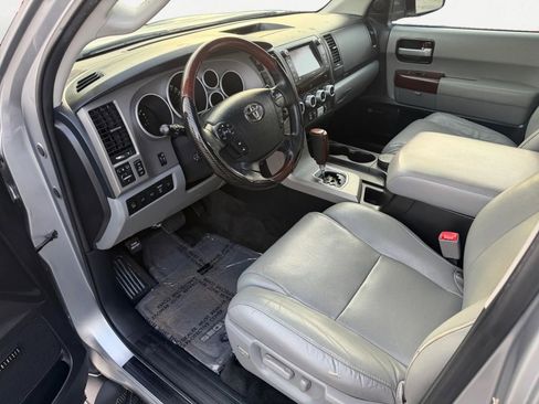 Used 2013 Toyota Sequoia Platinum image 15