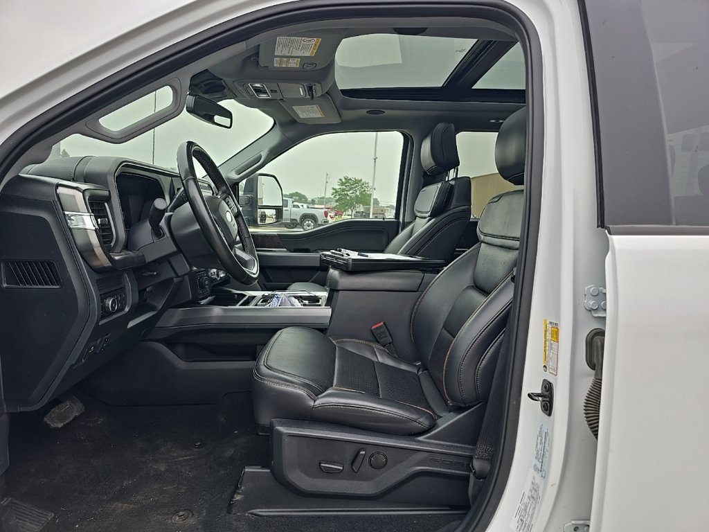 Used 2025 Ford F250 Lariat w/ Lariat Ultimate Package AWD/4WD image 11