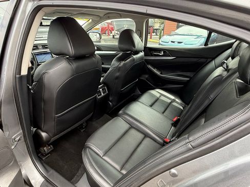 Used 2016 Nissan Maxima 3.5 SV FWD image 18