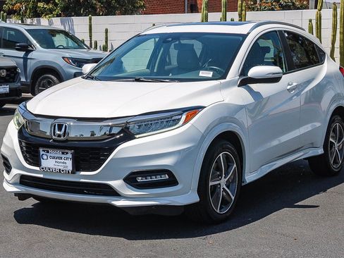 Used 2019 Honda HR-V Touring image 3