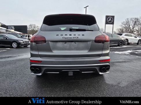 Used 2018 Porsche Cayenne GTS image 7