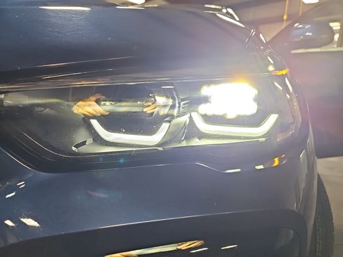 Certified 2023 BMW X6 xDrive40i w/ M Sport Package image 33