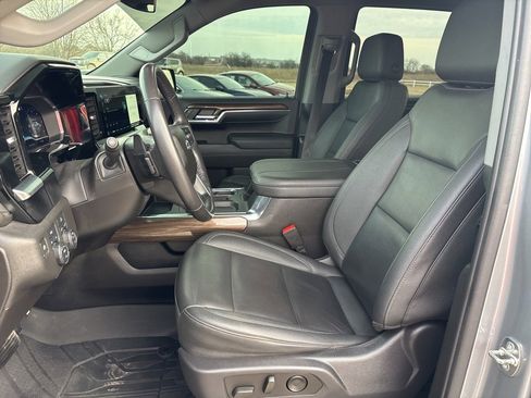 Used 2023 Chevrolet Silverado 1500 RST w/ Convenience Package II image 13