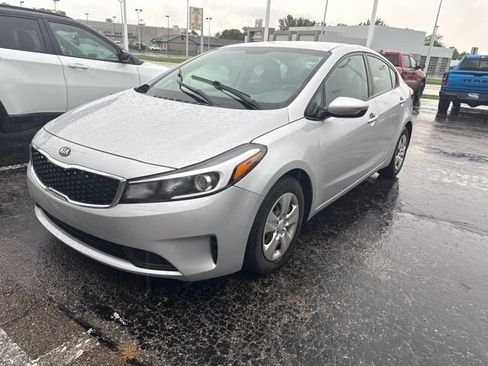 Used 2017 Kia Forte LX FWD image 11