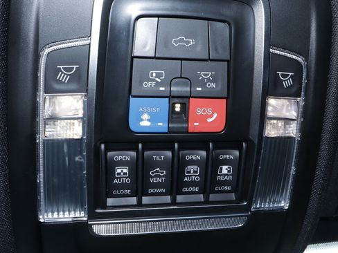 Used 2022 RAM 1500 Laramie w/ Sport Appearance Package AWD/4WD image 22