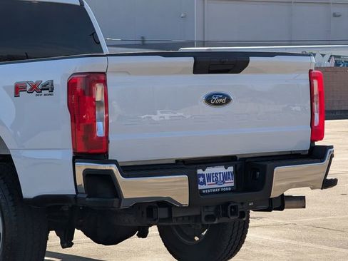 Used 2024 Ford F250 XLT w/ FX4 Off-Road Package image 6