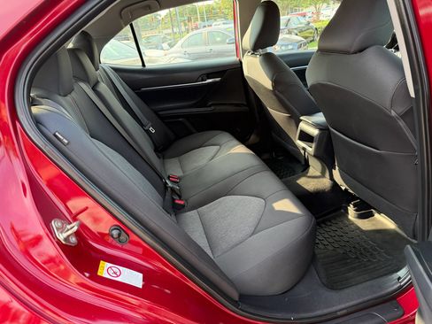 Used 2019 Toyota Camry LE FWD image 15