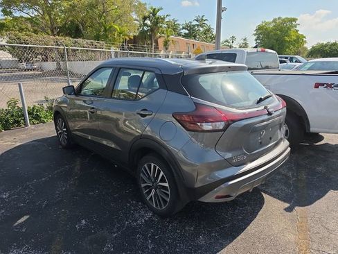 Used 2023 Nissan Kicks SV image 4