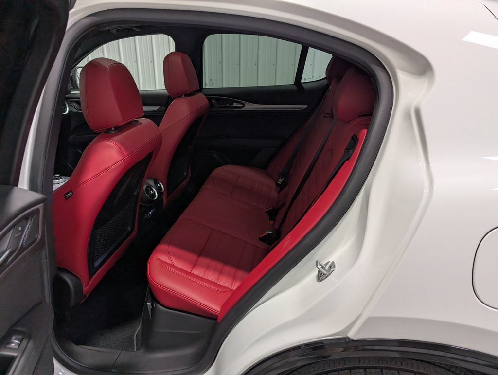 Used 2025 Alfa Romeo Stelvio Sprint w/ Veloce Package AWD/4WD image 10