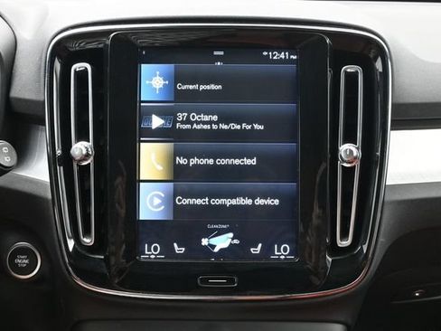 Used 2019 Volvo XC40 T5 Momentum AWD/4WD image 13