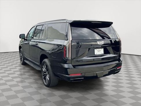 Used 2025 Cadillac Escalade ESV Sport w/ LPO, ONYX Package AWD/4WD image 5