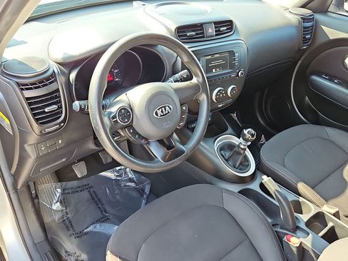 Used 2017 Kia Soul FWD image 16