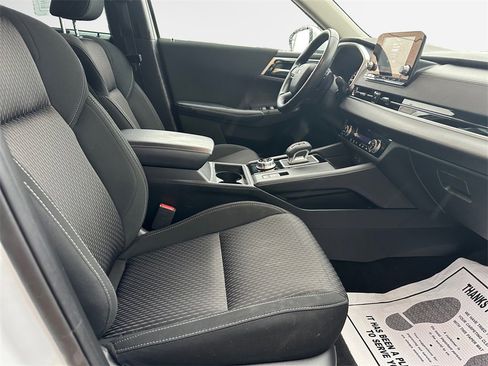 Used 2023 Mitsubishi Outlander ES image 26