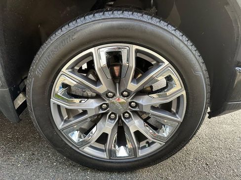 Used 2024 GMC Sierra 1500 Denali w/ Denali Reserve Package image 9