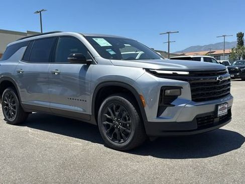 New 2026 Chevrolet Traverse LT w/ Midnight/Sport Edition FWD image 34