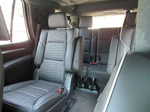 Used 2026 Cadillac Escalade Platinum Sport w/ LPO, ONYX Package AWD/4WD image 8