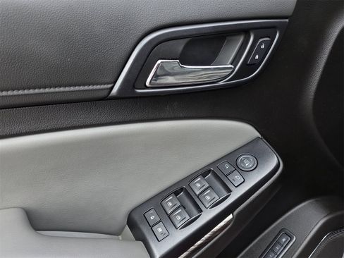 Used 2019 Chevrolet Tahoe LT image 15