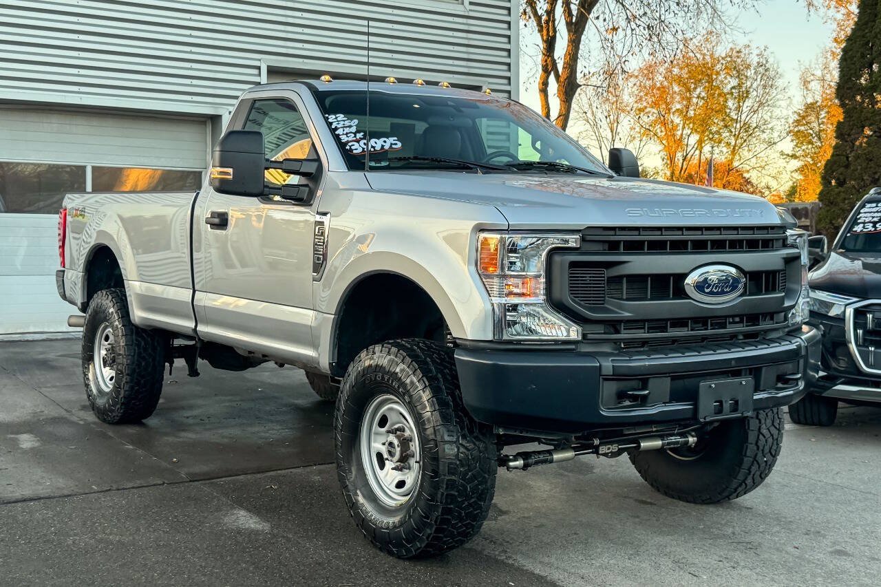 Used 2022 Ford F250 XL w/ Power Equipment Group AWD/4WD image 1