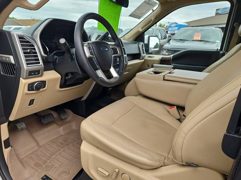 Used 2015 Ford F150 Lariat w/ Equipment Group 501A Mid AWD/4WD image 9