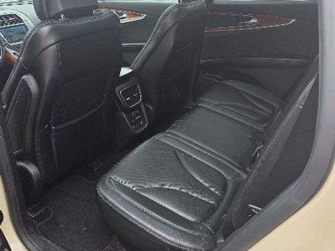 Used 2016 Lincoln MKX Reserve w/ Technology Package AWD/4WD image 15