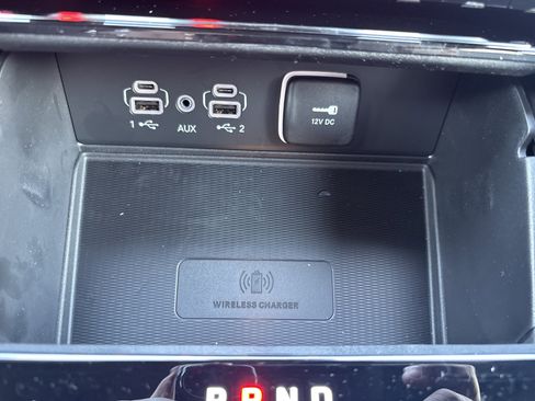 New 2025 Jeep Grand Cherokee Altitude AWD/4WD image 28
