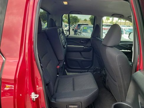 Used 2023 Honda Ridgeline Sport image 9