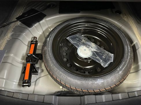 Used 2025 Nissan Sentra SV w/ All-Weather Package image 21