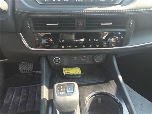 Used 2021 Nissan Rogue S AWD/4WD image 51