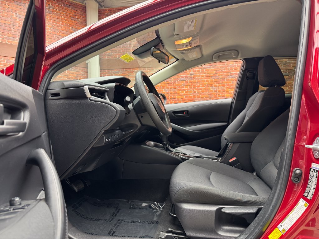 Used 2022 Toyota Corolla LE FWD image 21