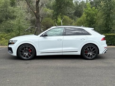 Used 2023 Audi SQ8 Prestige AWD/4WD image 8