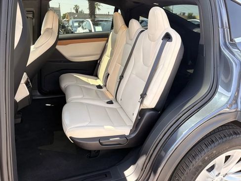 Used 2019 Tesla Model X Long Range AWD/4WD image 9