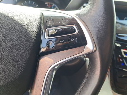 Used 2020 Cadillac Escalade Luxury AWD/4WD image 25