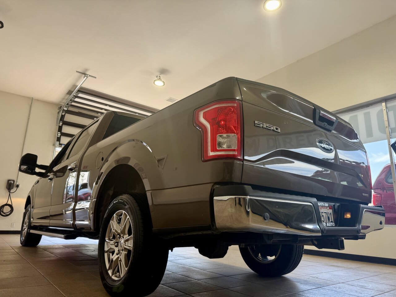 Used 2015 Ford F150 XLT w/ Equipment Group 302A Luxury RWD image 12