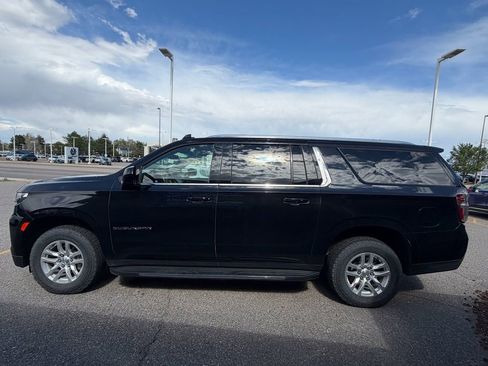 Used 2024 Chevrolet Suburban LT AWD/4WD image 44