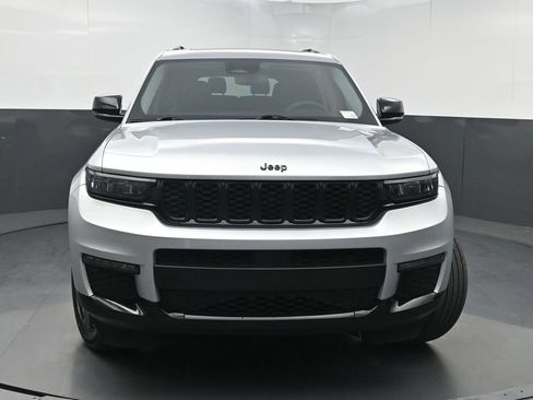 Used 2023 Jeep Grand Cherokee L Limited w/ Black Appearance Package RWD image 46