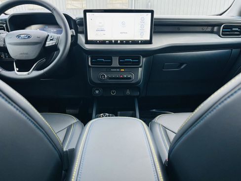 New 2026 Ford Maverick Lobo image 21