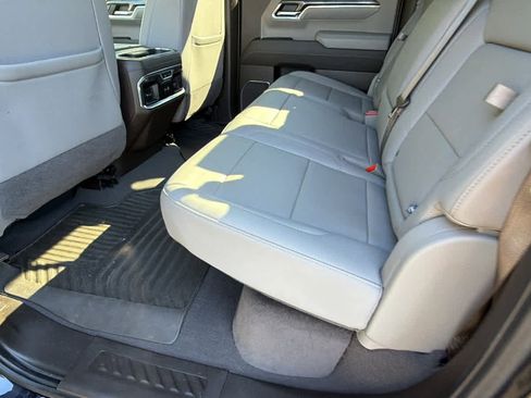 Used 2024 Chevrolet Silverado 1500 LTZ w/ Technology Package AWD/4WD image 17